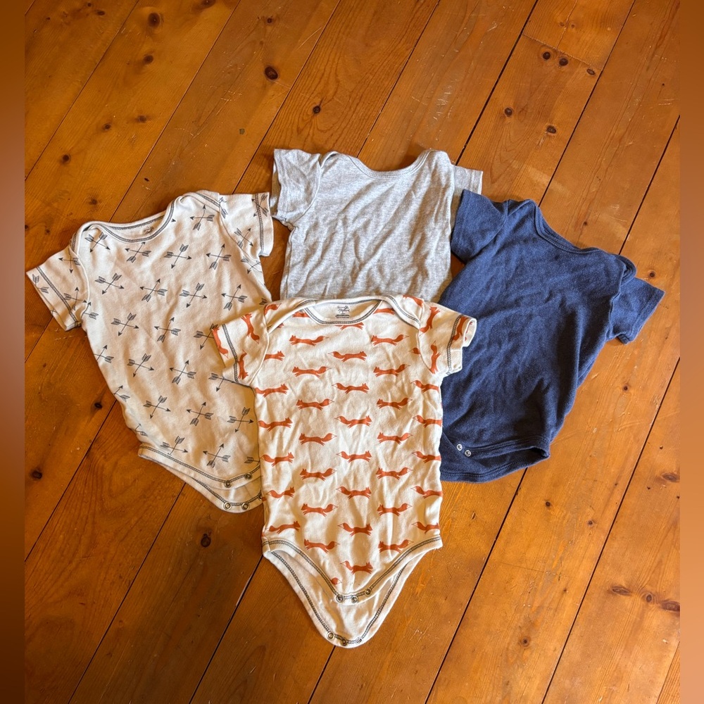 Short sleeve cotton onsie bundle (2 organic)